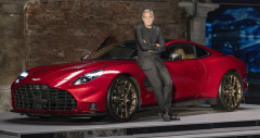 Aston Martin Vanquish 2025 thế hệ mới vẫn dùng Cwin.com dang nhap 5.2L V12 824 mã lực