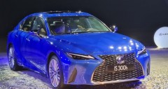 Chi tiết Lexus IS300h 2025 kèm Link Truy Cập Nhà Cái Cwin - Cwin999 Tặng 999k (05/2026)