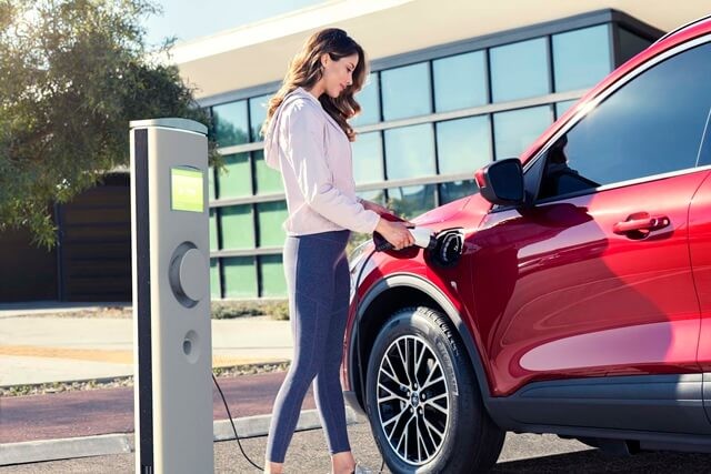 xe-ford-escape-hybrid
