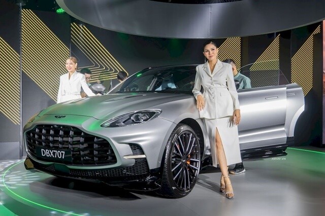 Aston-Martin-DBX707-ra-mat-viet-nam