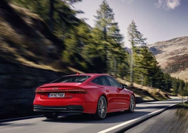 Audi-A7-hong-xe