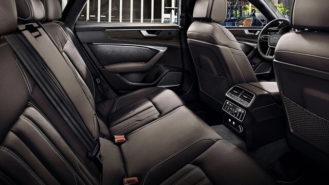 Audi-A7-khoang-sau