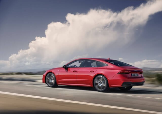 Audi-A7-than-xe