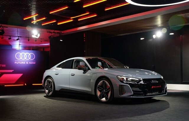 Audi-E-Tron-GT-ra-mat