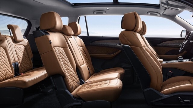 Audi-Q6-cabin