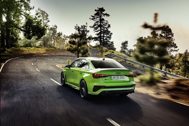 Audi-RS3-2022-duoi-xe