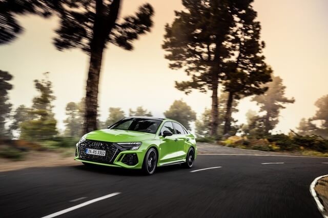 Audi-RS3-2022-van-hanh