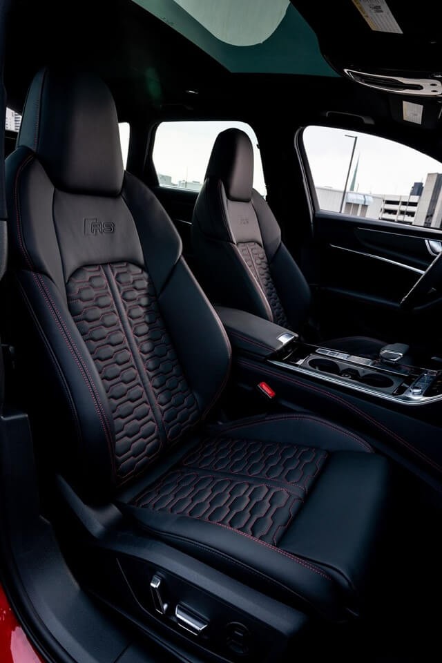 Audi-RS6-Avant-2021-ghe-truoc