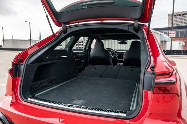 Audi-RS6-Avant-2021-khoang-hanh-ly-gap-ghe