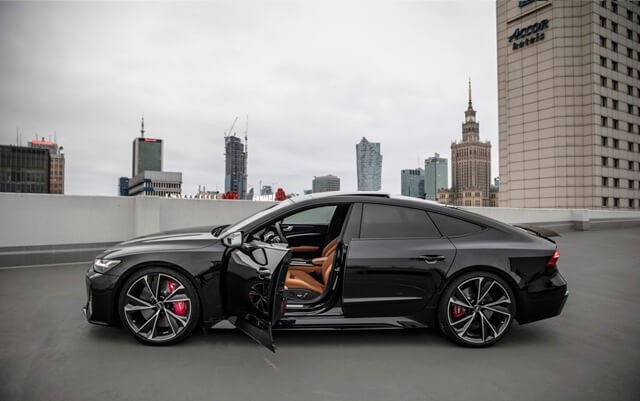 Audi-RS7-2021-gia-bao-nhieu