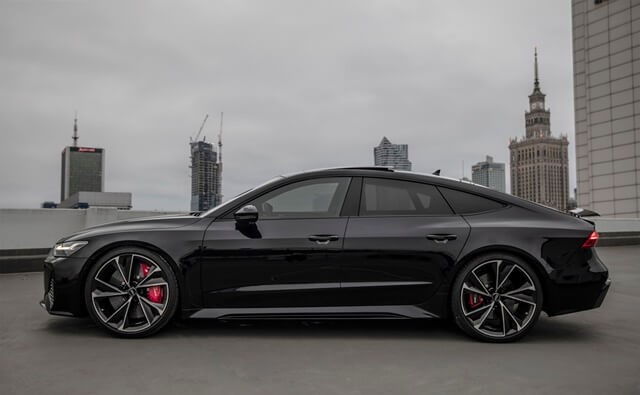 Audi-RS7-2021-phan-than-xe