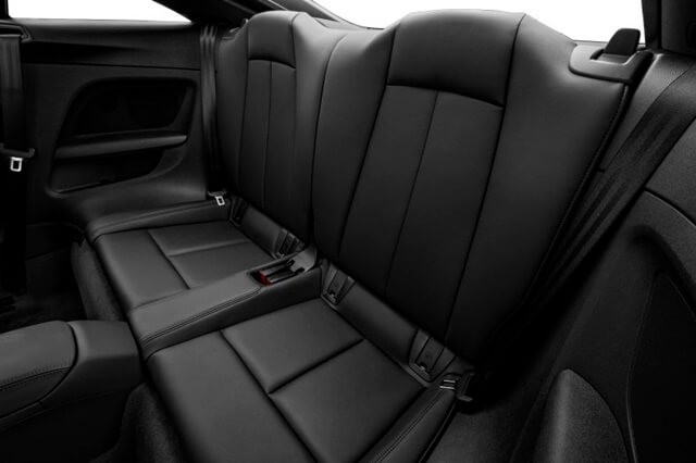 Audi-TT-RS-2021-ghe-sau