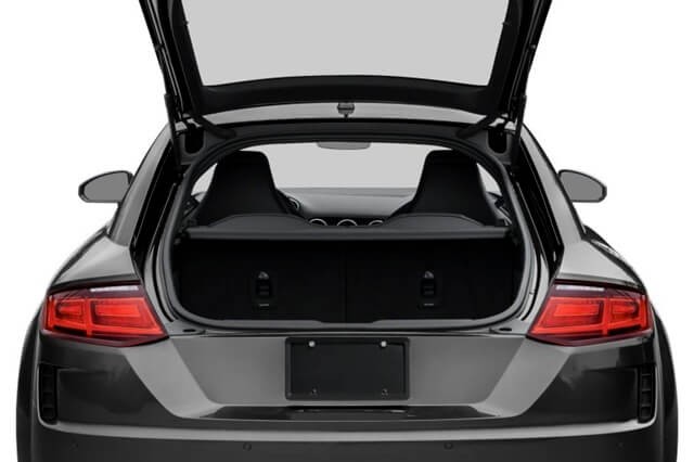 Audi-TT-RS-2021-khoang-hanh-ly