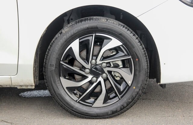 Baic-Beijing-U5-plus-la-zang