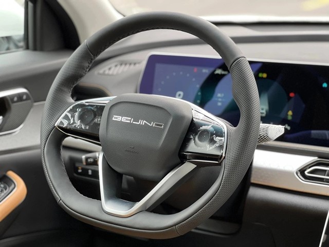 Baic-Beijing-X7-facelift-vo-lang
