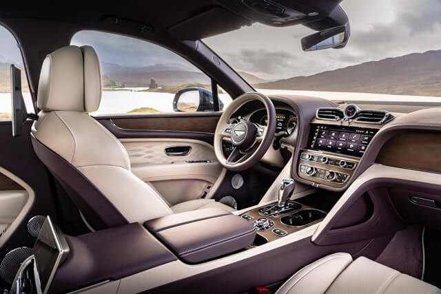 Bentley-Bentayga-EWB-khong-gian-khoang-lai