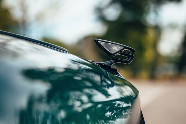 Bentley-flying-spur-2022-logo