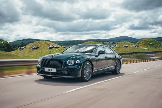 Bentley-flying-spur-2022-ngoai-that