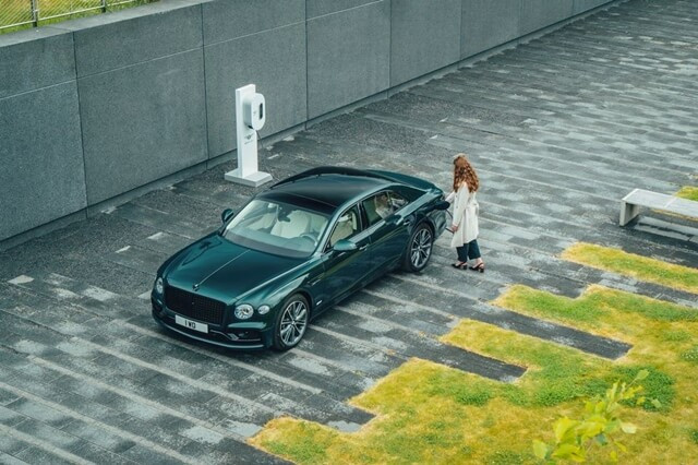 gia xe bentley flying spur