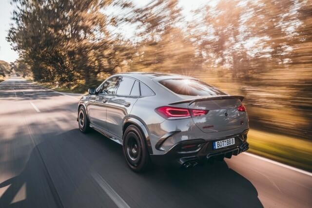 Brabus-900-duoi-va-hong-xe