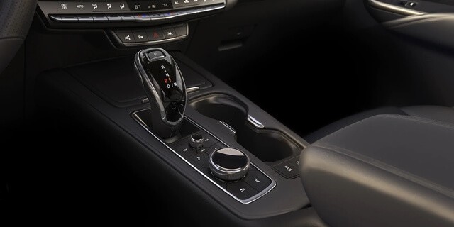 Cadillac-XT4-can-so