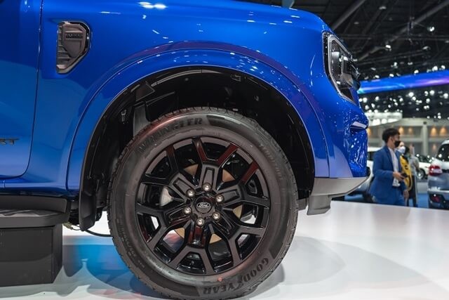 Ford-Everest-2023-la-zang