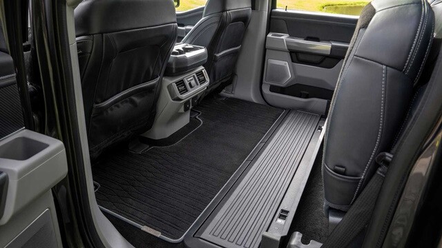 Ford-F150-2021-khoang-sau