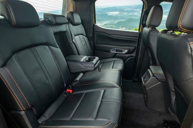 Ford-Ranger-2025-hang-ghe-sau