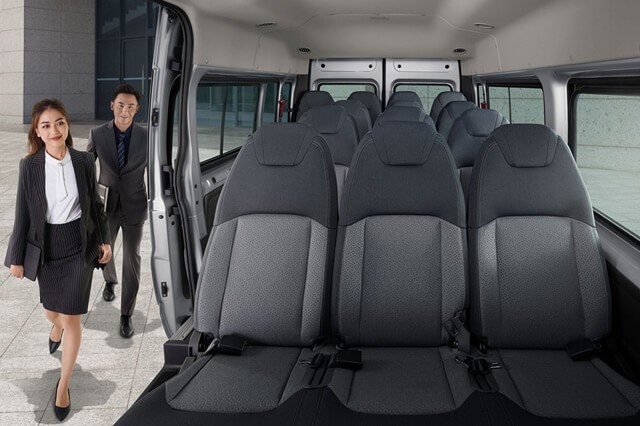 Ford-Transit-2022-khoang-hanh-khach