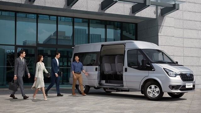 Ford-Transit-2022-ngoai-that