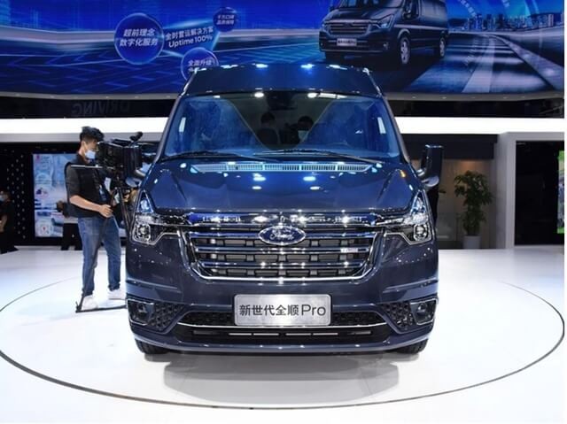 Ford-Transit-dau-xe