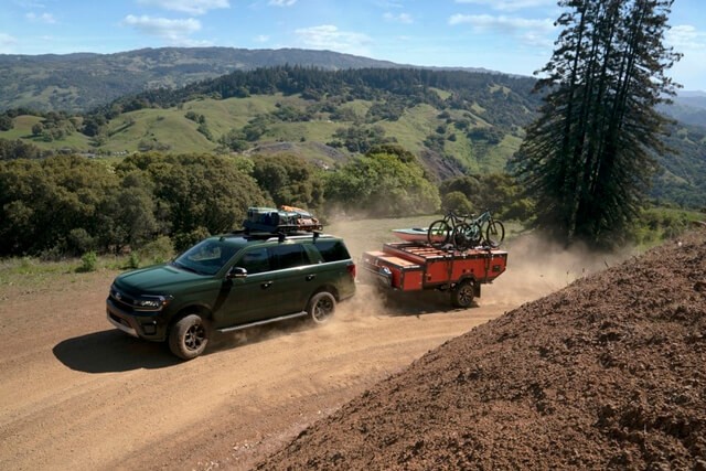 Ford-expedition-keo-hang