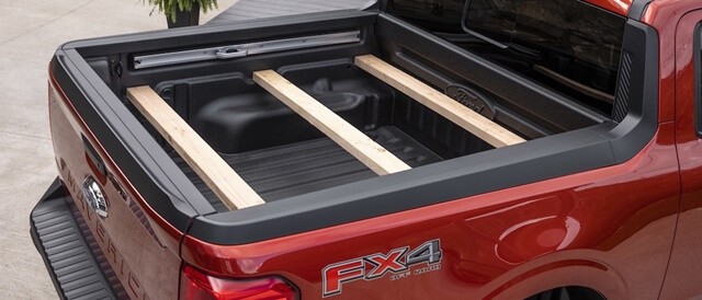 Ford-maverick-tien-ich-thung-xe