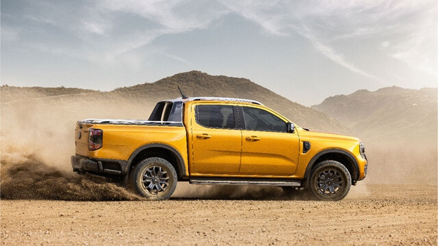 Ford-ranger-2025-van-hanh