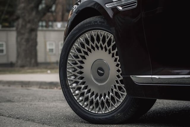 Genesis-G90-la-zang