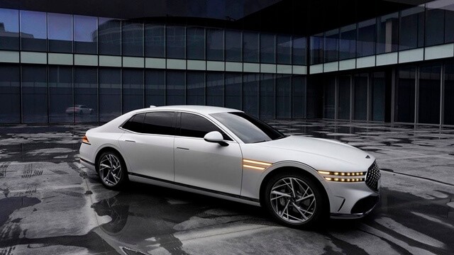 Genesis-G90-the-he-moi-suon-xe