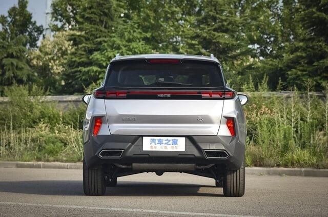 Haima-8S-duoi-xe