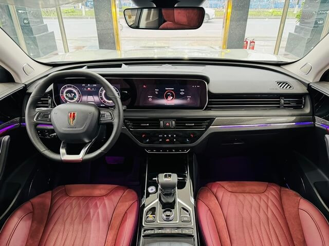 Hongqi-HS5-noi-that