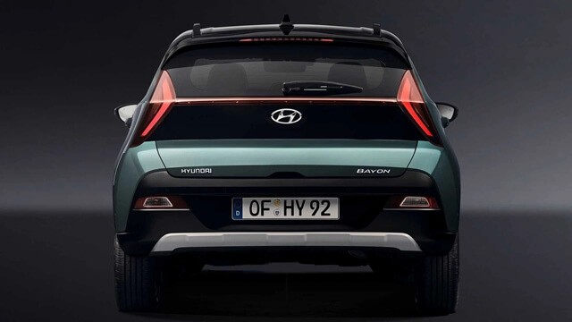 Hyundai-Bayon-duoi-xe