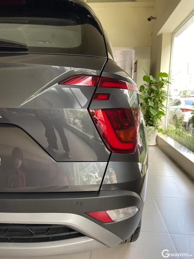 Hyundai-Creta-2023-den-hau