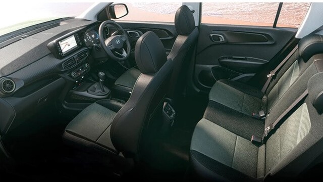 Hyundai-Exter-cabin