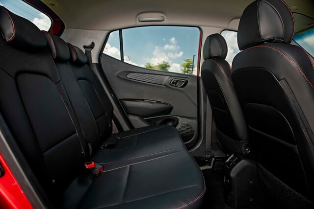 Hyundai-Grand-i10-2022-khong-gian-khoang-hanh-khach