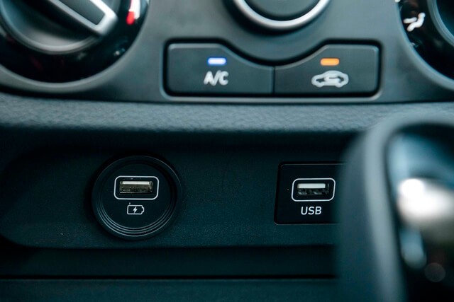 Hyundai-Grand-i10-2022-o-cam-USB
