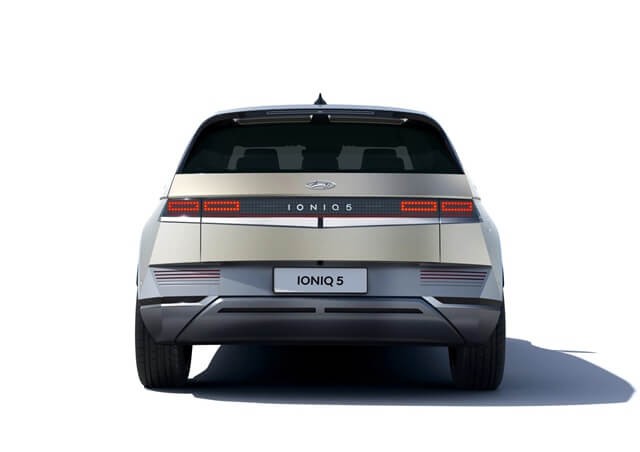 Hyundai-Ioniq-5-duoi-xe