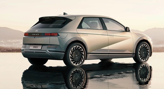 Hyundai-Ioniq-5-hong-va-duoi-xe