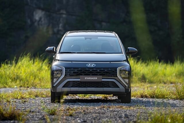 Hyundai-Stargazer-thiet-ke-dau-xe