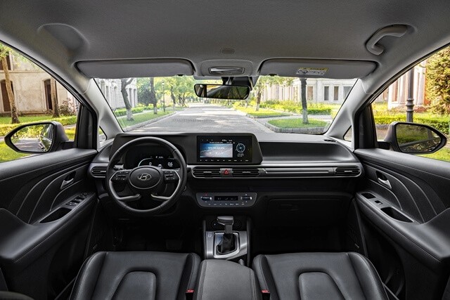 Hyundai-Stargazer-thiet-ke-khoang-lai