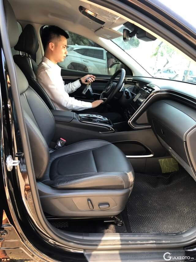 Hyundai-Tucson-2023-khong-gian-khoang-lai