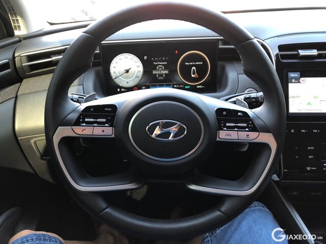 Hyundai-Tucson-2023-vo-lang