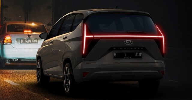 Hyundai-stargazer-den-hau